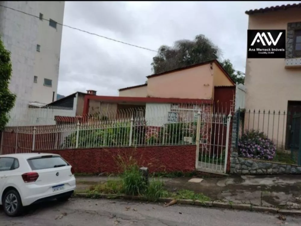 Casa à venda com 3 quartos, 340m² - Foto 1