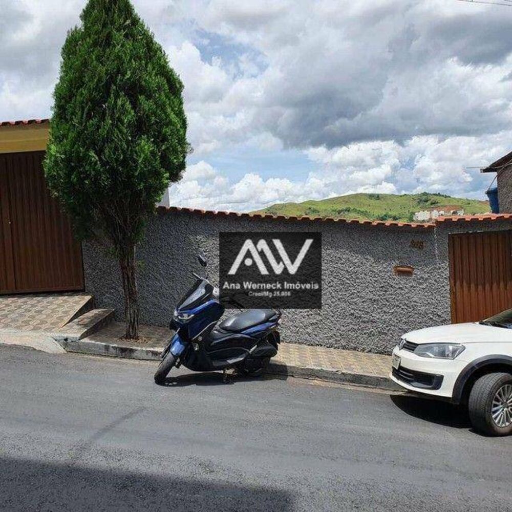 Casa à venda com 3 quartos, 292m² - Foto 2