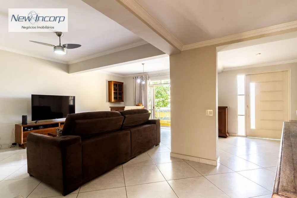 Sobrado, 3 quartos, 200 m² - Foto 2