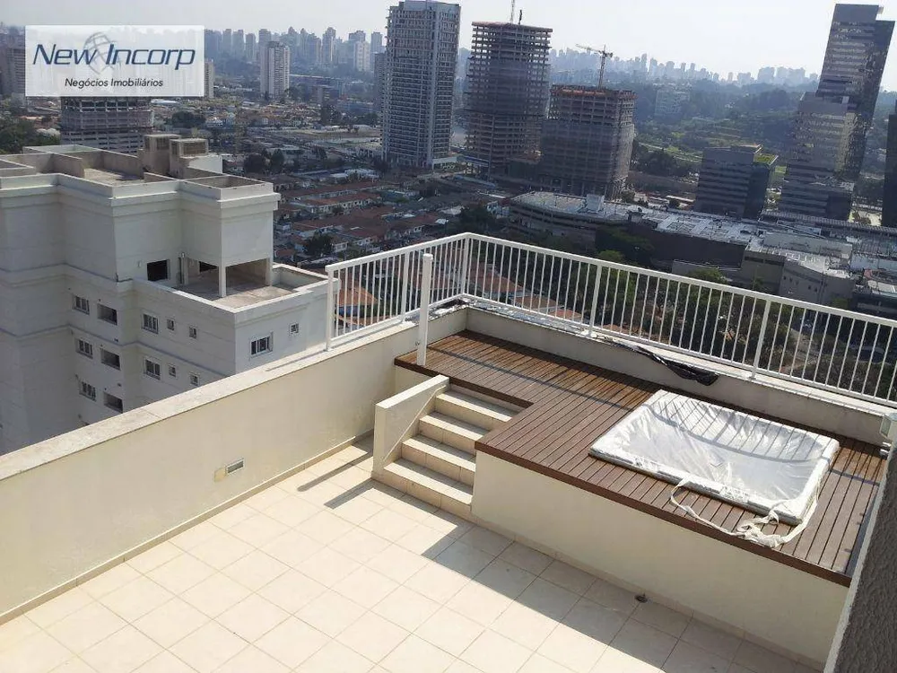 Cobertura, 3 quartos, 227 m² - Foto 2