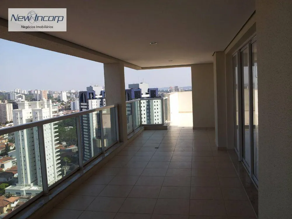 Cobertura, 3 quartos, 227 m² - Foto 1