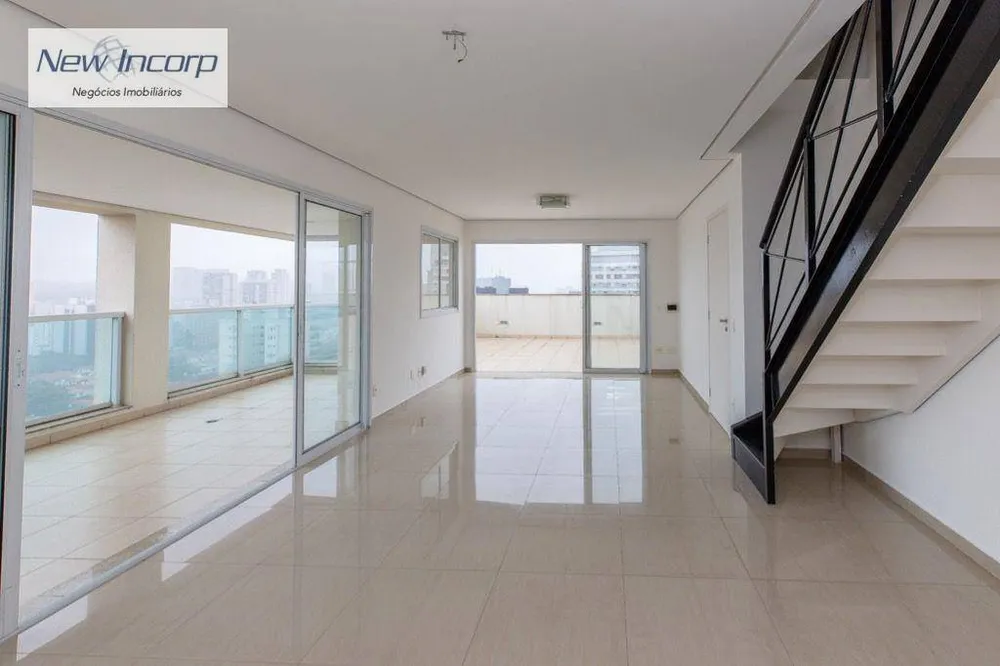 Apartamento, 3 quartos, 227 m² - Foto 1