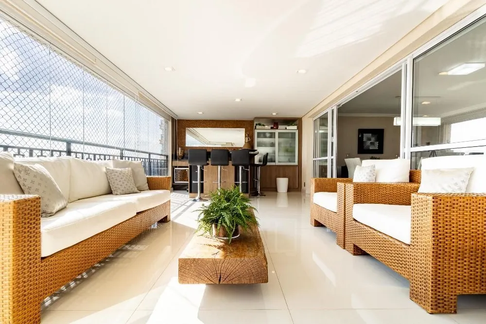 Apartamento, 3 quartos, 215 m² - Foto 2