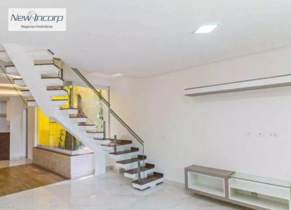 Sobrado, 3 quartos, 276 m² - Foto 1