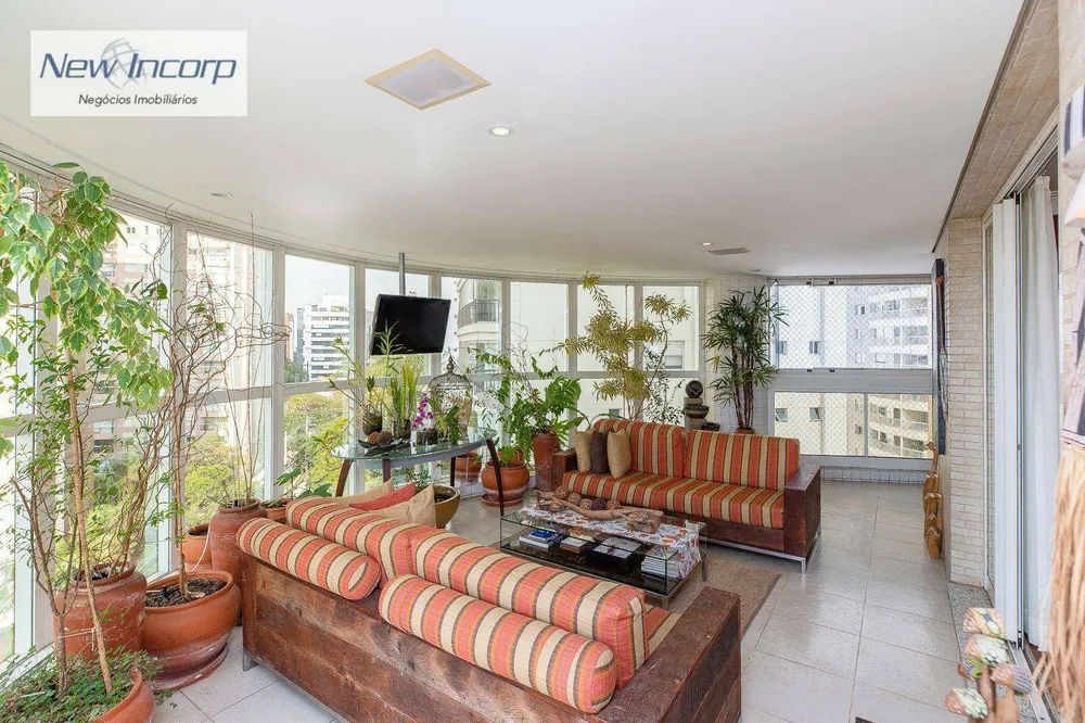 Apartamento, 3 quartos, 366 m² - Foto 1