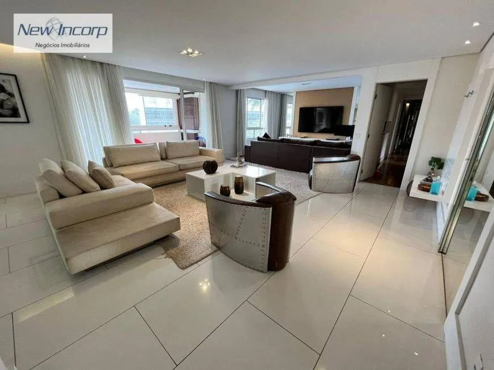 Apartamento, 3 quartos, 266 m² - Foto 1