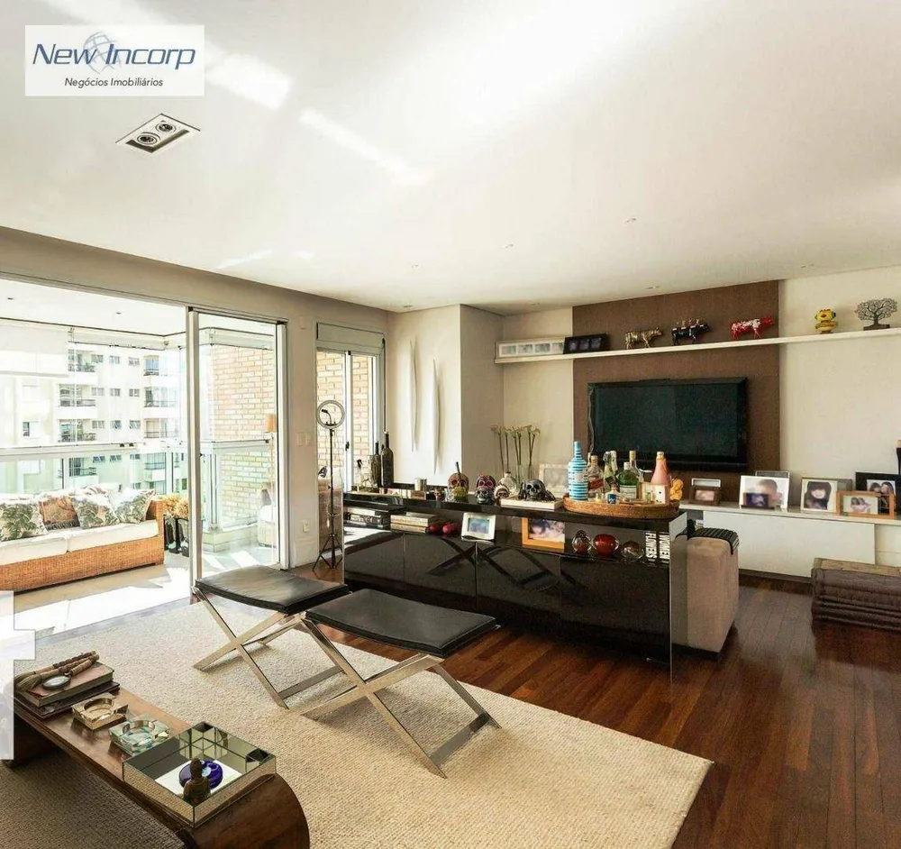 Apartamento, 3 quartos, 154 m² - Foto 1