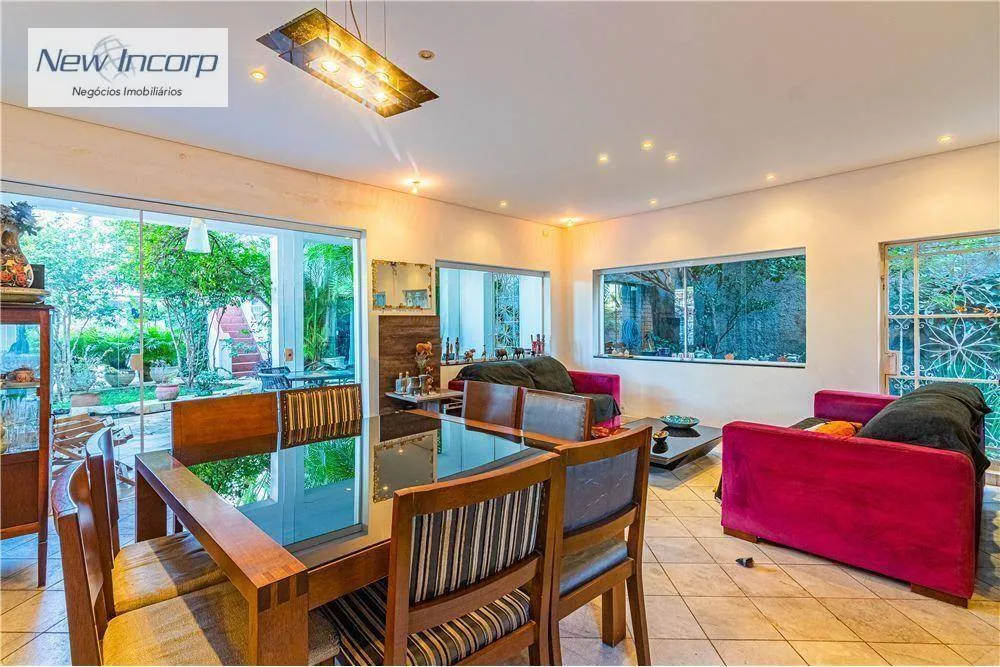 Sobrado, 4 quartos, 426 m² - Foto 1
