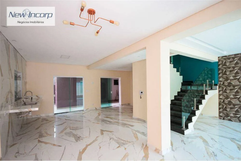 Sobrado, 5 quartos, 240 m² - Foto 4