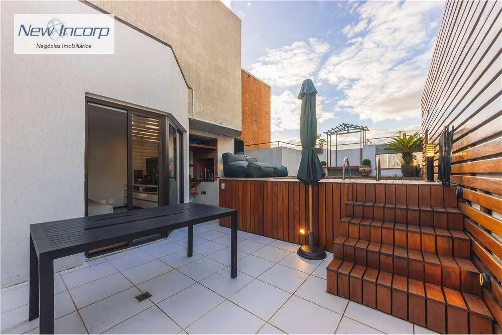 Cobertura, 3 quartos, 229 m² - Foto 2