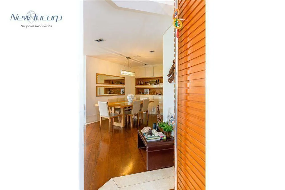 Apartamento, 3 quartos, 205 m² - Foto 2