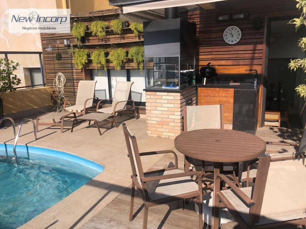Cobertura, 3 quartos, 209 m² - Foto 2