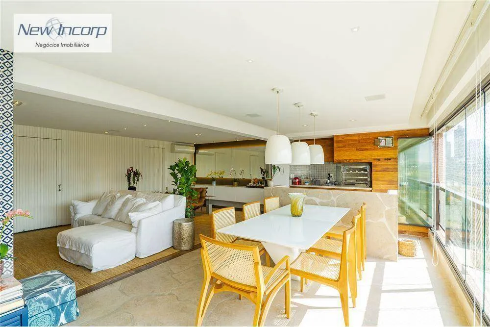 Apartamento, 3 quartos, 209 m² - Foto 2
