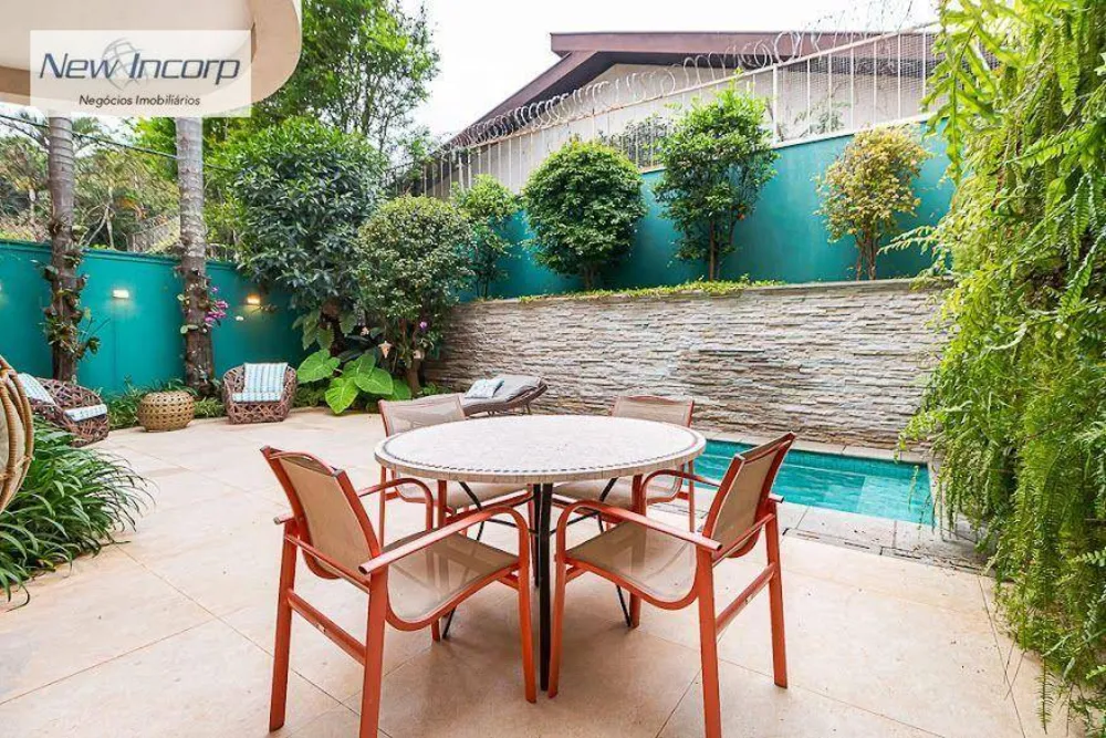Casa, 4 quartos, 325 m² - Foto 1