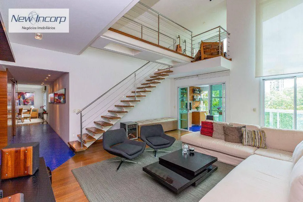 Apartamento, 3 quartos, 213 m² - Foto 1