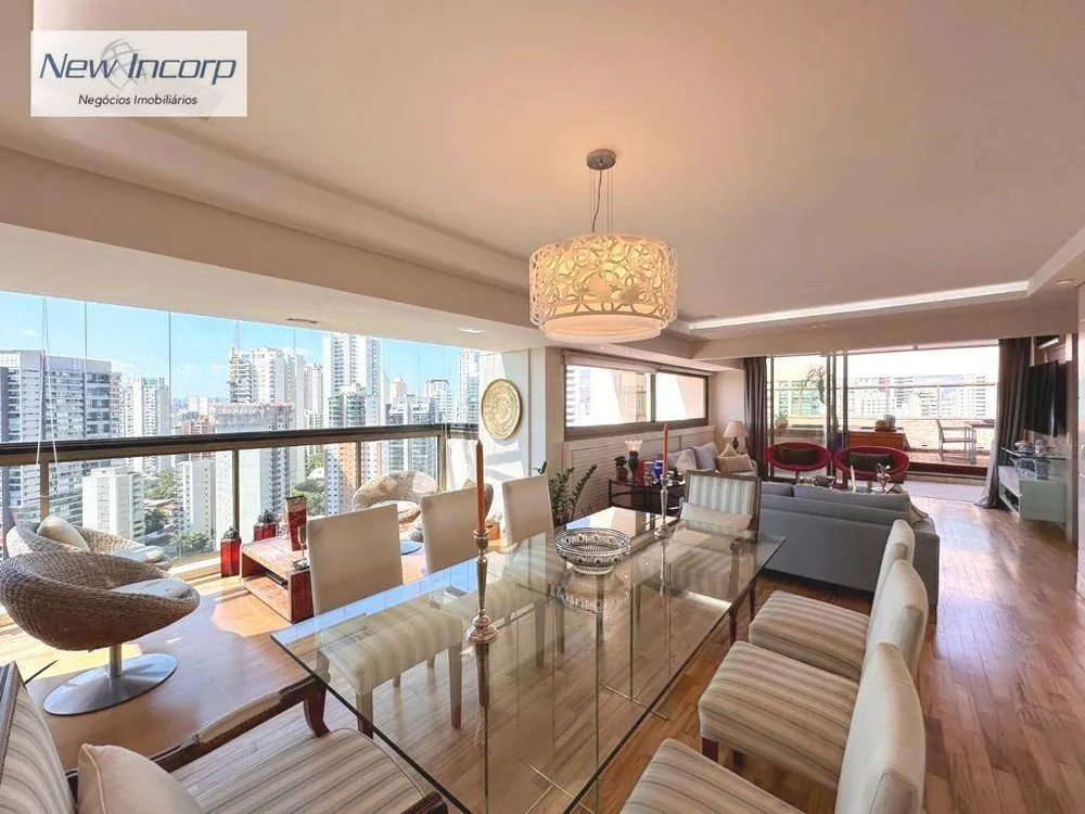 Cobertura, 3 quartos, 240 m² - Foto 1
