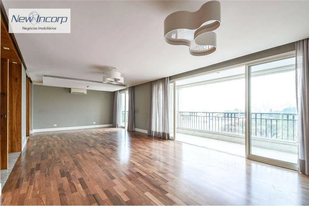 Apartamento, 3 quartos, 240 m² - Foto 1