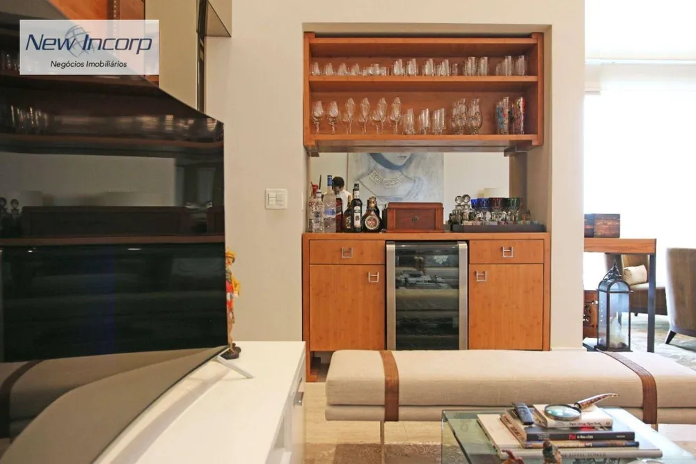 Apartamento, 3 quartos, 195 m² - Foto 3