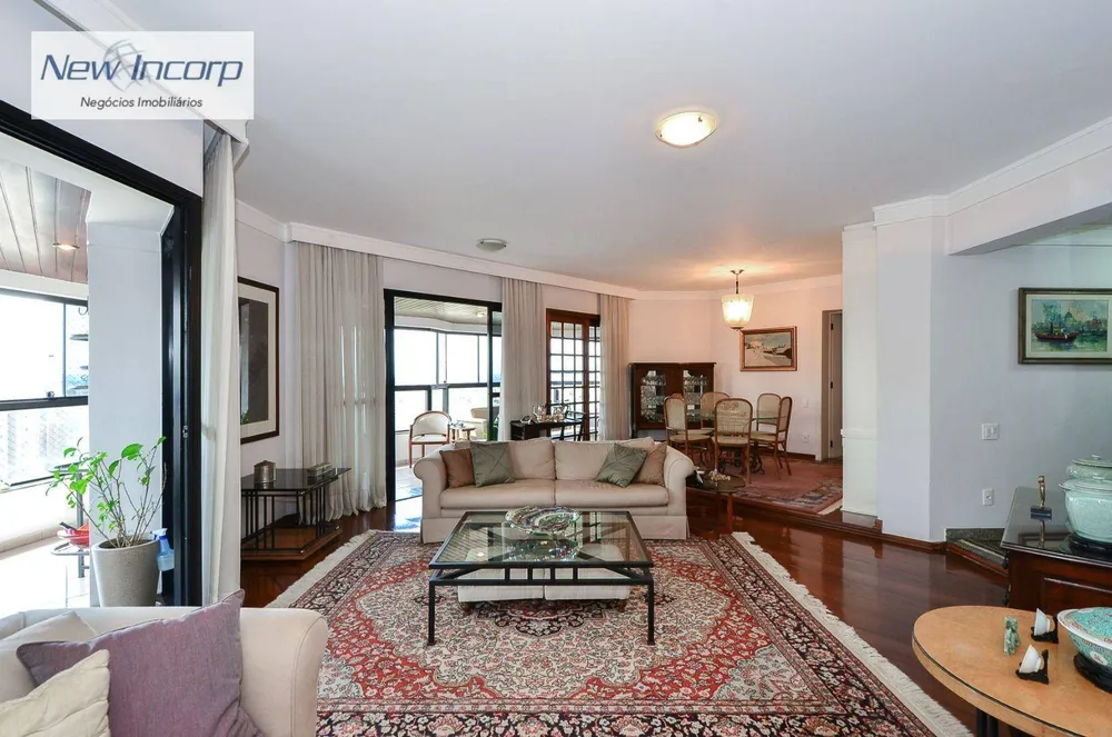 Apartamento, 3 quartos, 241 m² - Foto 2