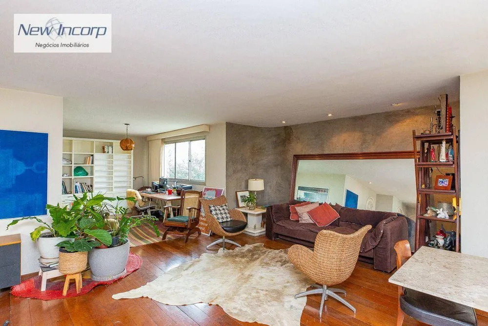 Apartamento, 3 quartos, 210 m² - Foto 1