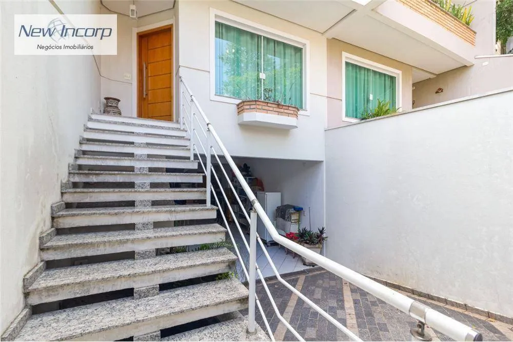 Sobrado, 4 quartos, 247 m² - Foto 1