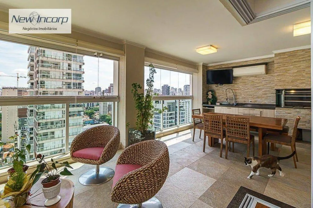 Apartamento, 3 quartos, 210 m² - Foto 2