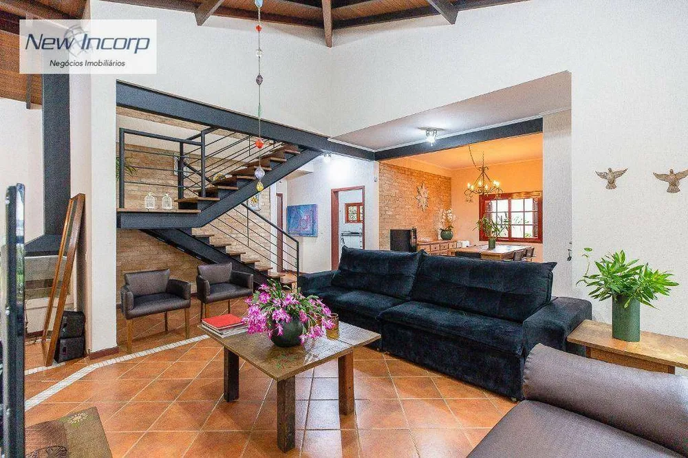 Sobrado, 3 quartos, 410 m² - Foto 1