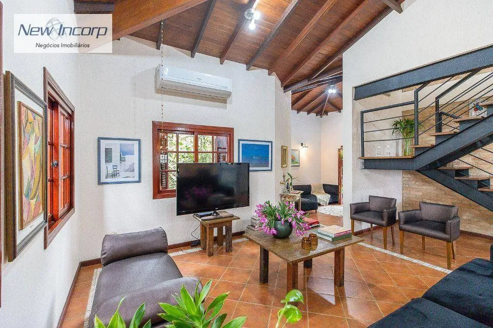 Sobrado, 3 quartos, 410 m² - Foto 2