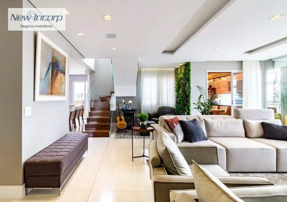 Cobertura, 3 quartos, 216 m² - Foto 4