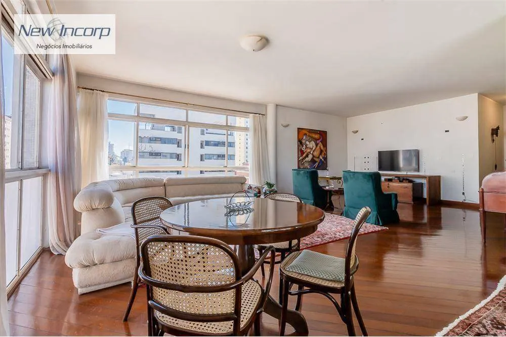 Apartamento, 3 quartos, 243 m² - Foto 2