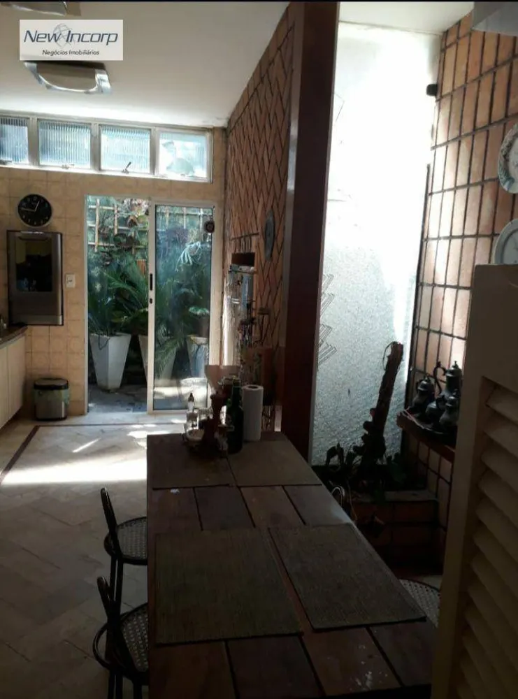Sobrado, 3 quartos, 270 m² - Foto 1