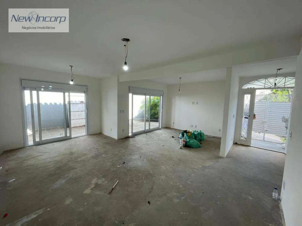 Sobrado, 3 quartos, 200 m² - Foto 1