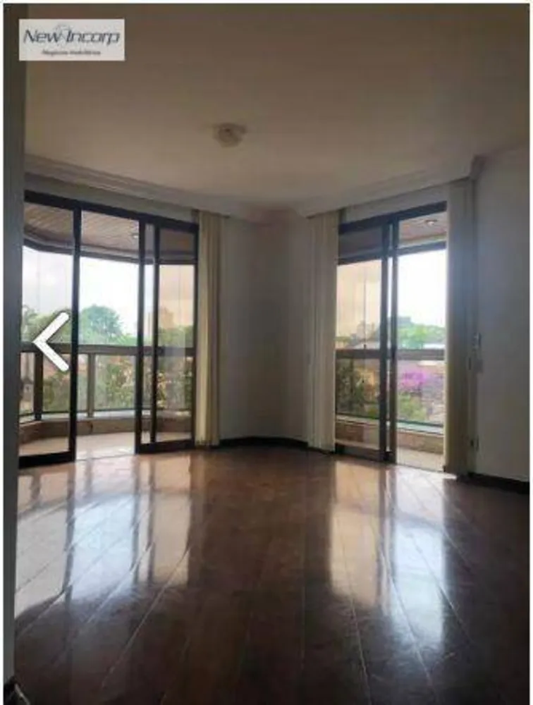 Apartamento, 3 quartos, 220 m² - Foto 1