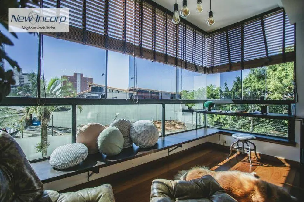 Apartamento, 4 quartos, 140 m² - Foto 1