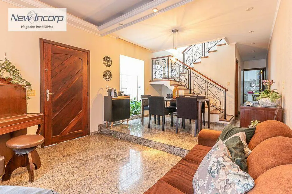 Sobrado, 4 quartos, 174 m² - Foto 1