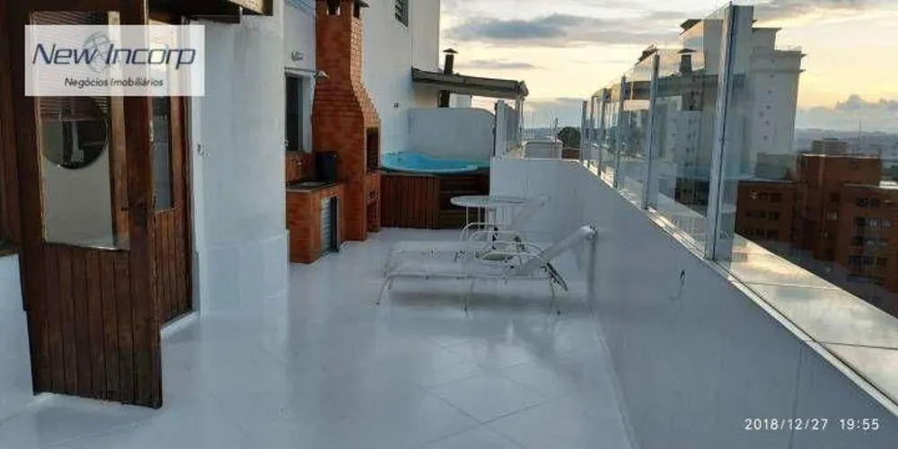 Cobertura, 3 quartos, 174 m² - Foto 1