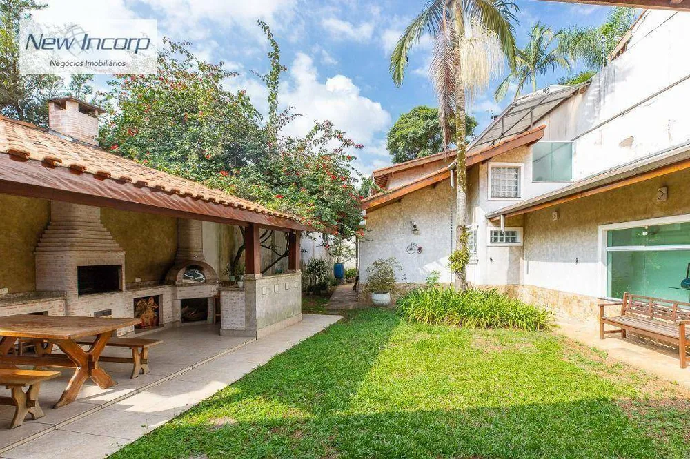 Sobrado, 3 quartos, 307 m² - Foto 1