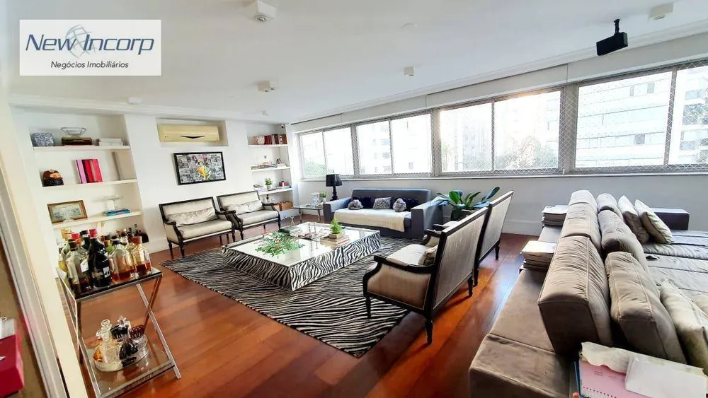 Apartamento, 4 quartos, 235 m² - Foto 1