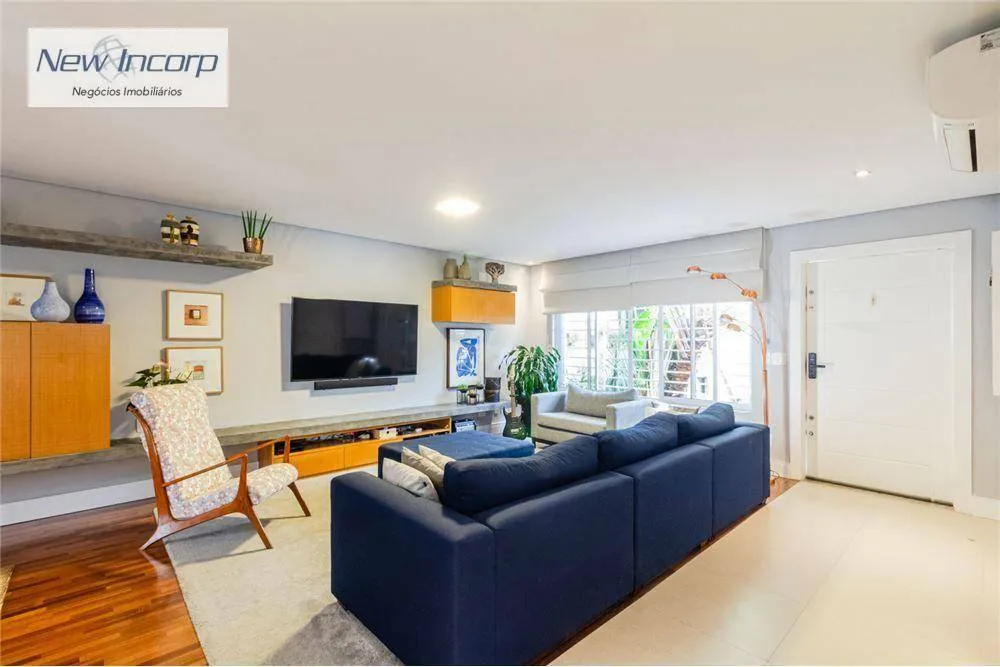 Casa, 3 quartos, 221 m² - Foto 1