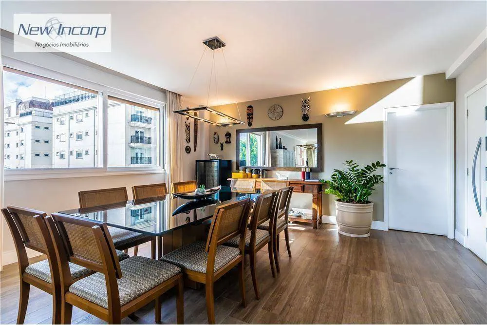 Apartamento, 3 quartos, 220 m² - Foto 2