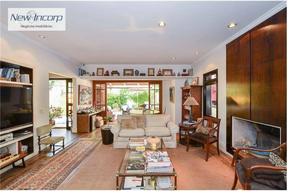 Casa, 3 quartos, 226 m² - Foto 2
