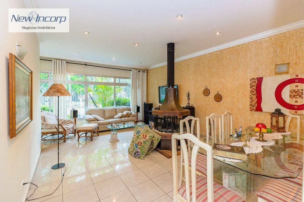 Casa, 3 quartos, 209 m² - Foto 1