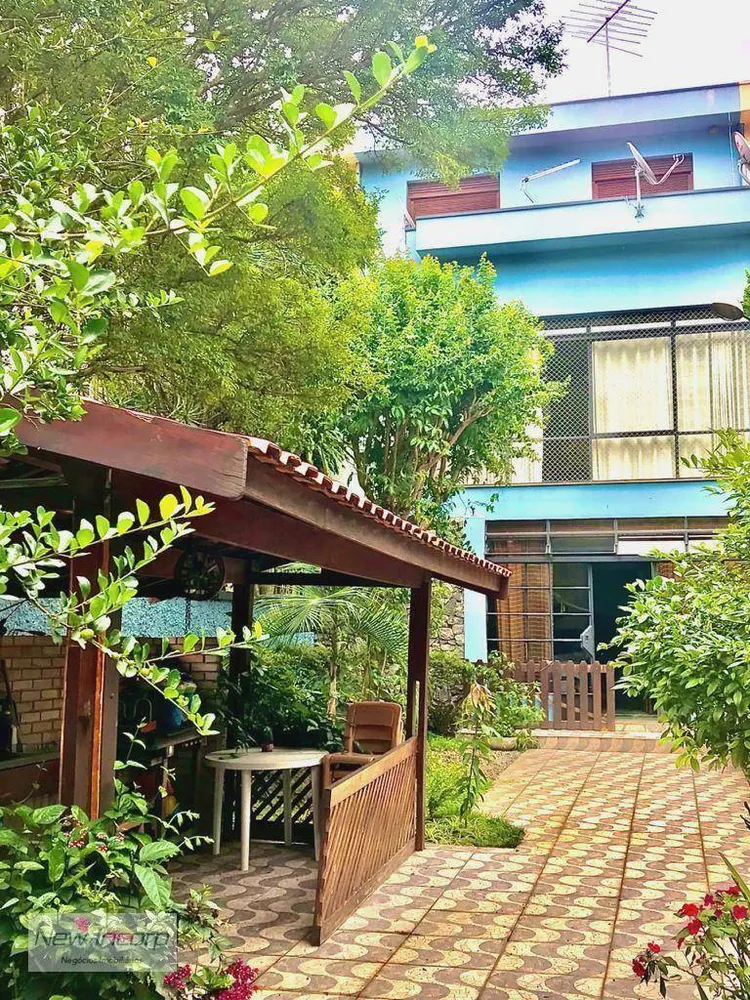 Casa, 3 quartos, 330 m² - Foto 1