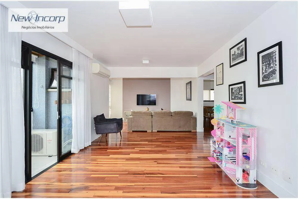 Apartamento, 3 quartos, 146 m² - Foto 1