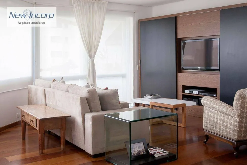 Apartamento, 4 quartos, 210 m² - Foto 1