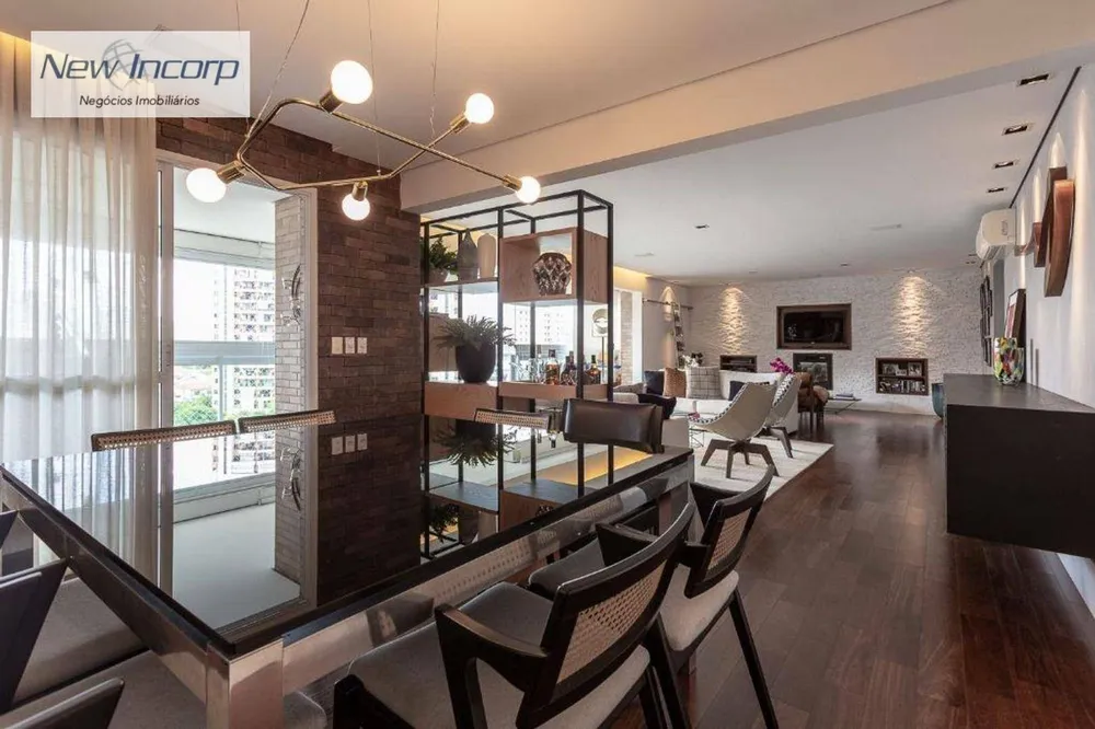 Apartamento, 3 quartos, 240 m² - Foto 1