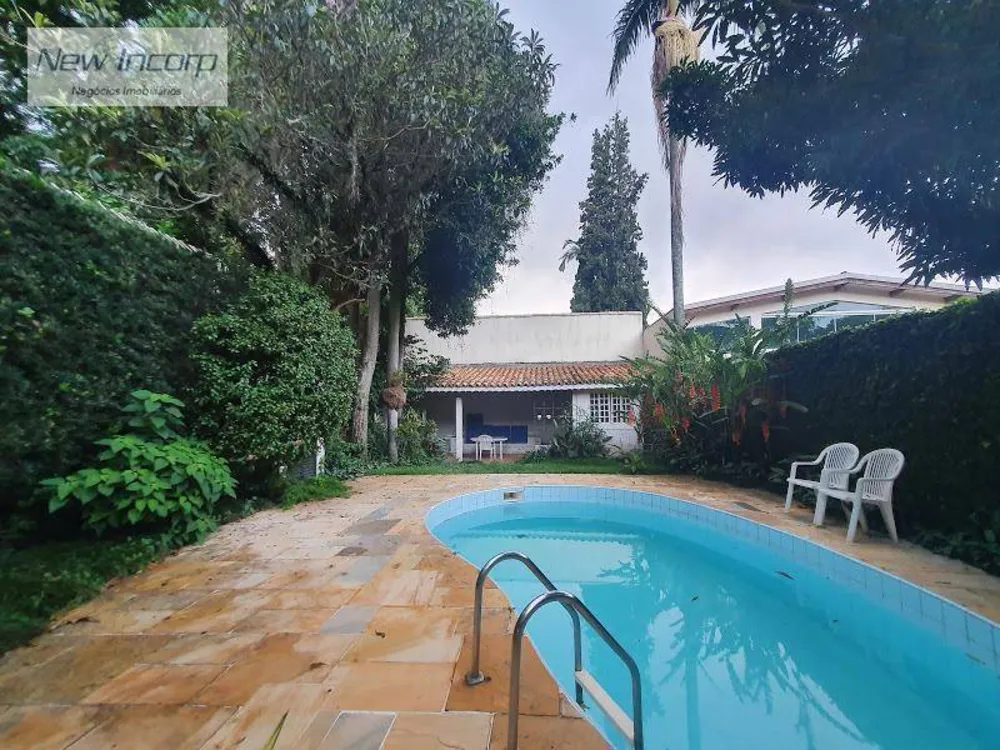 Sobrado, 3 quartos, 334 m² - Foto 1