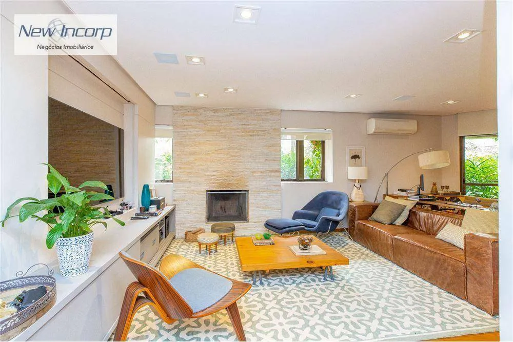 Apartamento, 3 quartos, 218 m² - Foto 1