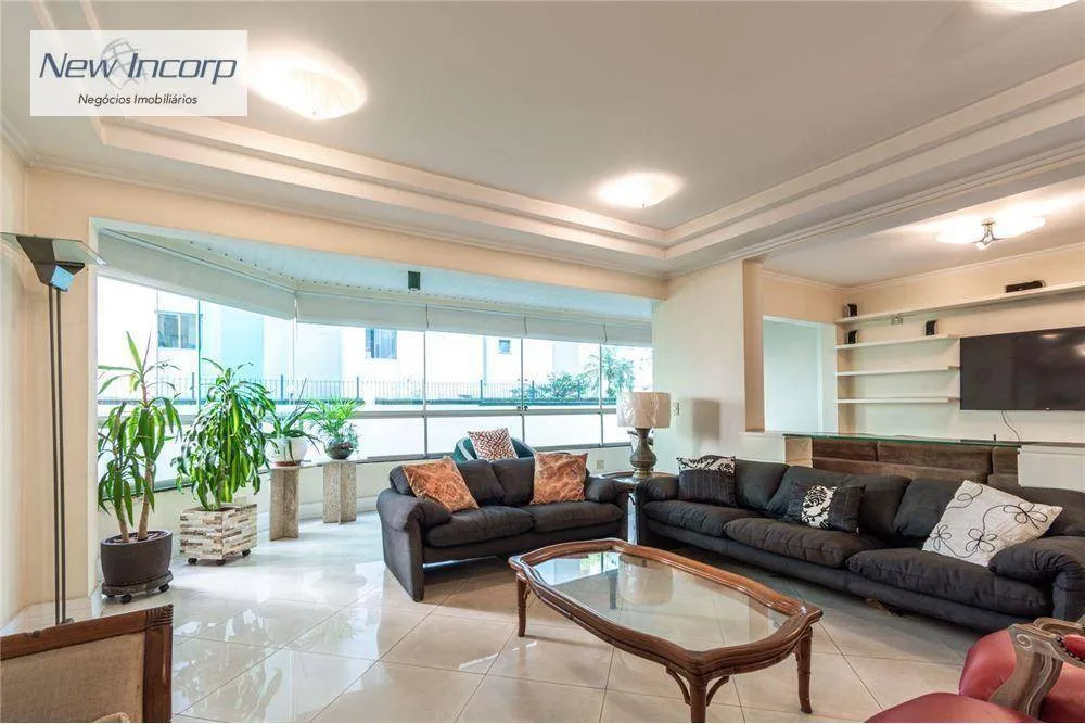 Apartamento, 3 quartos, 193 m² - Foto 1