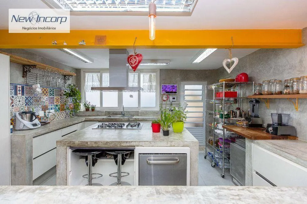 Casa, 3 quartos, 226 m² - Foto 1